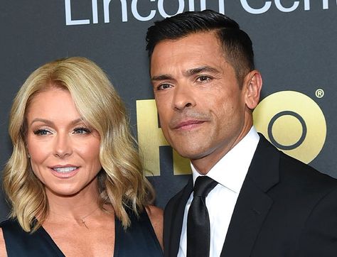 Kelly And Mark Consuelos, Kelly Ripa House, Kelly Ripa Haircut, Kelly Ripa Family, Kelly Ripa Daughter, Kelly Ripa Hair, Kelly Ripa Mark Consuelos, Mark Consuelos, Couples Yoga