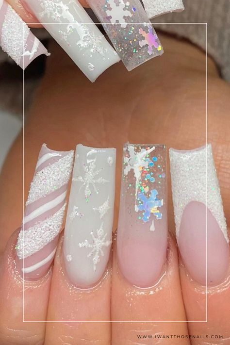 Get ready for a winter wonderland with these 45+ stunning white Christmas nail designs! Whether you prefer short or long nails, acrylic or gel, we've got creative ideas for every nail shape. Add some extra bling or choose from a variety of milky or off-white shades. Get inspired with these amazing nail art designs featuring accents of red, pink, black, blue, and green. Don't miss out on these cute and creative white Christmas nail designs that are perfect for the holiday season 💅❄️ Cable Knit Sweater Nails, Fall Nails Squoval, Pink Christmas Nails, White Christmas Nails, Fall Acrylic, Candy Cane Nails, Knot Sweater, Christmas Manicure, Nails Tutorial