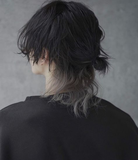 Japanese Guy Hairstyles, Male Hairstyles Long Hair, Long Wolf Cut Men, Octopus Haircut, Peekaboo Hair, Hair Inspiration Long, Hair Inspiration Short, Haircuts Straight Hair, Long Layered Hair