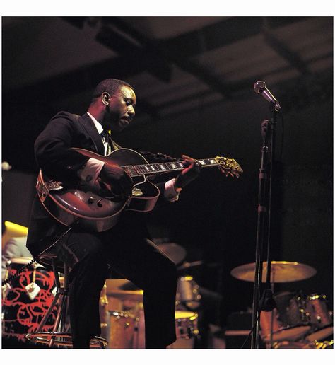 Wes Montgomery Wes Montgomery, Newport Jazz Festival, Jazz Cat, Jazz Art, Jazz Artists, Cool Jazz, Guitar Players, Jazz Guitar, Music Pictures