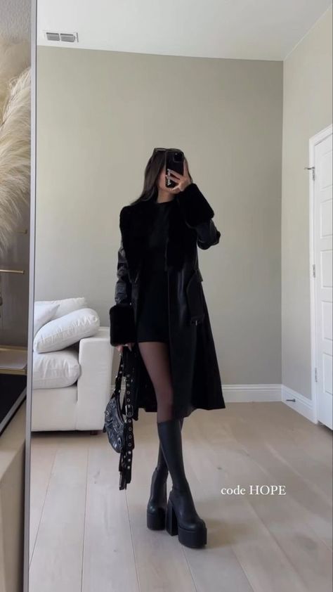 Outfits For 2023, Best Fall Outfits, Fall Outfits For Women, House Of Balloons, Jupe Short, Fall Outfit Ideas, Fashionable Outfits, Date Outfits, Mode Streetwear