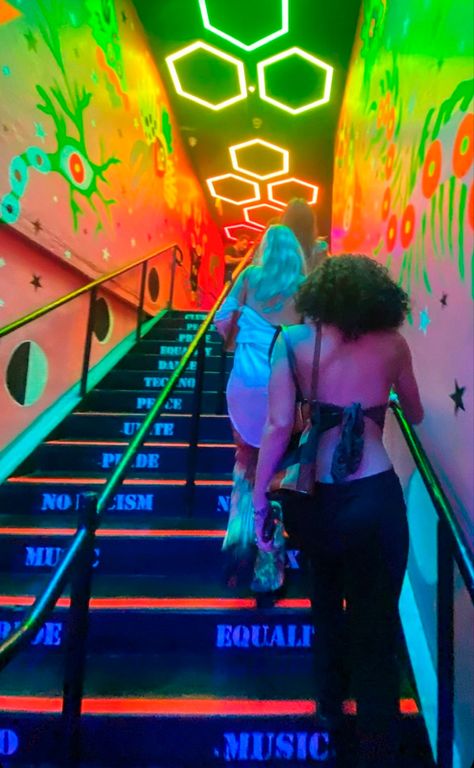 psychedelic, trippy, art, neon, disco, club Space Miami Club, Miami Club Aesthetic, Club Vibes Aesthetic, Gay Club Aesthetic, Club Space Miami, 80s Club, Space Club, Miami Bar, Miami Aesthetic