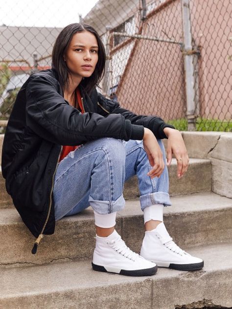 Here’s Which Pieces to Mix for Binx Walton’s Tomboy-Off-Duty Style Binx Walton, Model Interview, Bad Girls Club, Style Advice, Teen Vogue, New Sneakers, Tomboy Fashion, Sneaker Collection, Fashion Advice