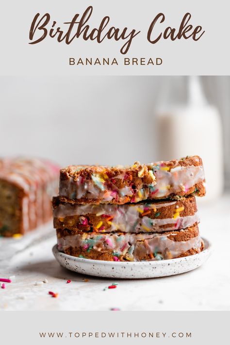 Birthday Cake Loaf Pan, Birthday Cake Banana Bread, Birthday Cake Bread, Birthday Banana Bread, Moist Birthday Cake, Birthday Cake Banana, Birthday Breakfast Ideas, Funfetti Birthday Cake, Cake Banana Bread