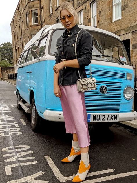 I Moved to Edinburgh and Truly Learnt How to Dress for Autumn Edinburgh Style Fashion, Edinburgh Street Style, Edinburgh Fashion, Dress For Autumn, Tan Suede Boots, Cecilie Bahnsen, Chic Flats, London Flat, Relaxed Outfit