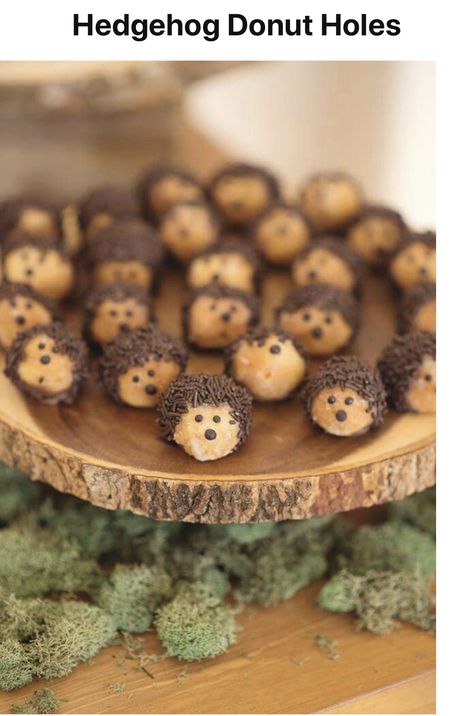 Woodland Baby Shower Theme Decorations, Woodland Baby Shower Theme Boy, Woodland Baby Shower Food, Enchanted Forest Baby Shower, Woodland Baby Shower Favors, Gender Neutral Baby Shower Themes, Buffet Dessert, Woodland Baby Shower Decorations, Forest Baby Showers