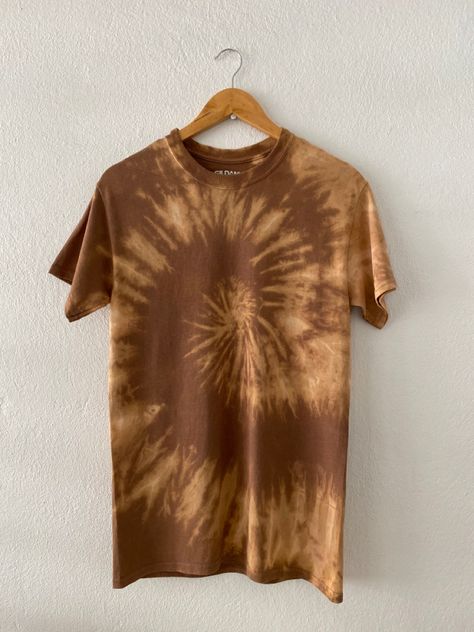 Bleach Tye Dye, Diy Tie Dye Techniques, Diy Tie Dye, Tie Dye Crafts, Dye Techniques, Tie Dye Fashion, Tie Dye Techniques, Diy Tie, Tie Dye Shirts