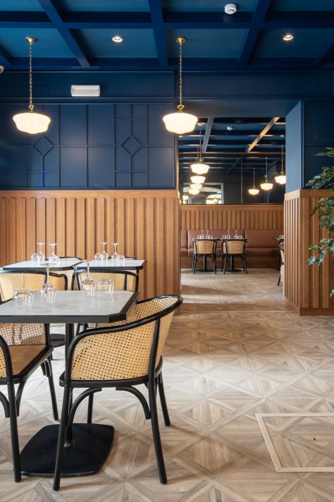 Navy Restaurant Interior, Blue And Gold Restaurant Design, Deep Blue Interior Design, Blue And Yellow Restaurant Interior, Seafood Restaurant Interior Design, Restaurant Concept Ideas Interiors, Blue Interior Restaurant, Blue Cafe Design, Blue Restaurant Interior