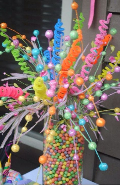 Rainbow Display, Candy Centerpieces, Bar A Bonbon, Candyland Birthday, Candyland Party, Candy Land Theme, Candy Theme, Festa Party, Pipe Cleaners