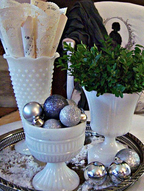 Decorating With Vintage Glassware, Decorating With Milk Glass Ideas, Milk Glass Display, White Christmas Decorations, Milk Glass Centerpiece, Milk Glass Decor, Milk Glass Collection, Antique Booth, Glass Christmas Decorations