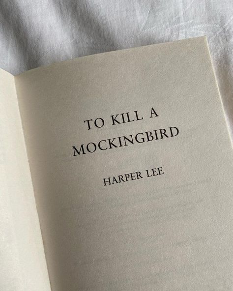 To Kill A Mockingbird Book Aesthetic, How To Kill A Mockingbird, 60s Classroom, To Kill A Mockingbird Aesthetic, Mockingbird Aesthetic, Classic Books Aesthetic, To Kill A Mockingbird Book, Dylan Core, Harper Lee Books