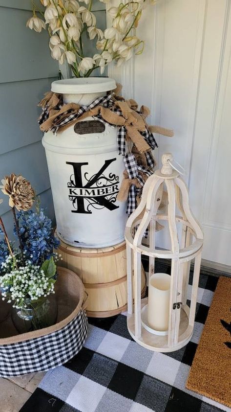 Milk Can Front Porch Decor, Milk Bottles Decor, Milkcan Ideas, Milk Can Ideas Front Porches, Decorating Your Front Porch, Western Decorations, Painted Milk Cans, Milk Can Decor, Country Front Porches