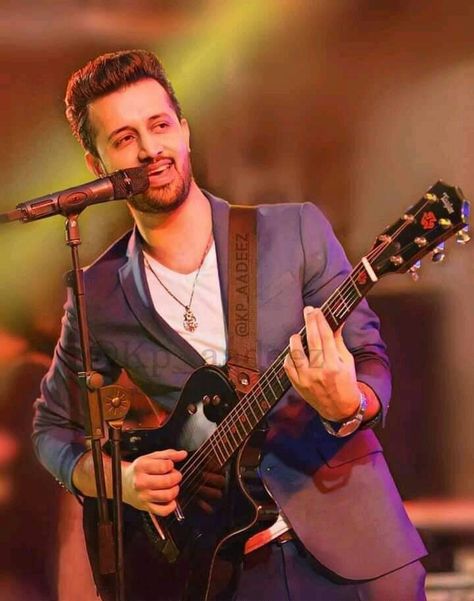 Atif Aslam Hd Photos, Niche Photography, Black Glitter Wallpapers, Glitter Wallpapers, Atif Aslam, Rumi Quotes, Glitter Wallpaper, Instagram Frame, 4k Wallpaper