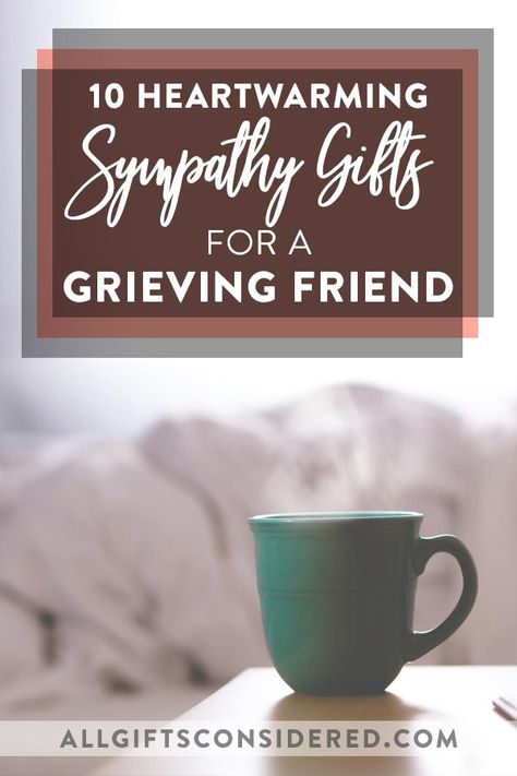 These 10 sympathy gift ideas are the most heartwarming memorial gifts to give to a grieving friend. Find out how you can provide comfort with your gift. Sympathy Gift Ideas, Sympathy Basket, Family Gift Exchange, Unique Sympathy Gifts, Sympathy Gift Baskets, Condolence Gift, Comfort Gifts, Creative Diy Gifts, Losing A Loved One