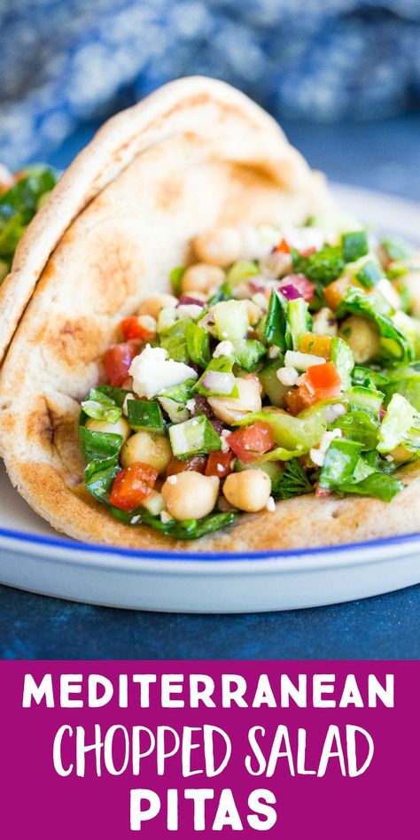 Mediterranean Chopped Salad, Pita Recipes, Greek Dressing, Easy Mediterranean Diet Recipes, Cold Front, Food Family, Food Dinner, Recipes Vegan, Easy Lunch