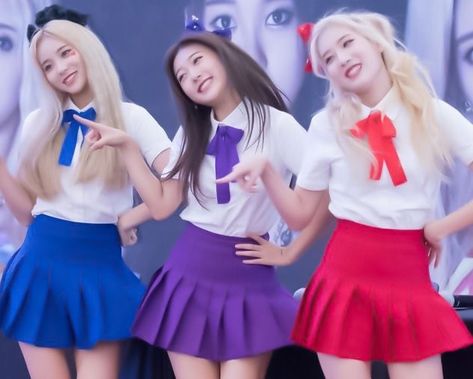 Odd Eye Circle, Loona Kim Lip, Kim Lip, Eye Circles, Concert Fits, Odd Eyes, Olivia Hye, Girls World, Kpop Outfits