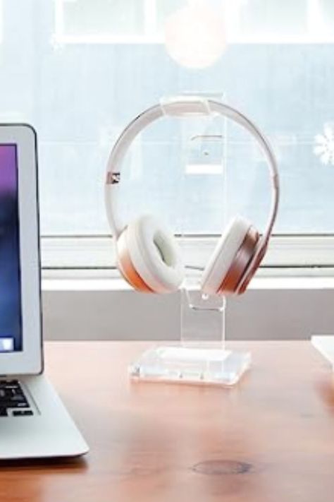 Sturdy and super cute acrylic over-ears headphone stand to store your headphones on display in the sleekest way. Headphone Holder Aesthetic, Cellphone Stand, Desk Aesthetic, Headset Holder, Pc Accessories, Headphone Stand, Headphone Holder, Gaming Station, Headphone Stands