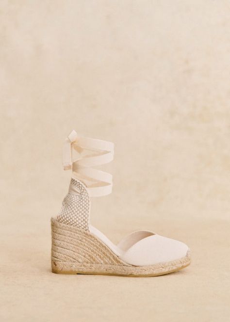 Ingenue Archetype, Cream Espadrilles, Fabric Stain Remover, Natural Braids, Fabric Stains, 3 Shoes, How To Make Rope, Black Espadrilles, Sheep Leather