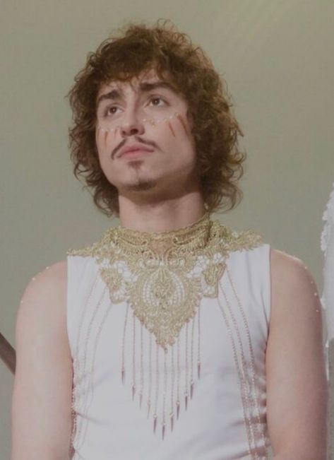 Greta Van Fleet Makeup, Josh Kiszka Mullet, Josh Kiszka Jumpsuit, Josh Kiszka Necklace, Josh Kiszka 2022, Mexican Aesthetic, Jake And Josh, Josh Kiszka Dreams In Gold, Josh Kiszka