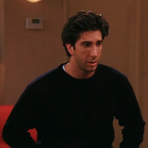 Friends Ross And Rachel, Ross Friends, Friends Best Moments, Ross And Rachel, Friends Scenes, David Schwimmer, Ross Geller, Joey Tribbiani, Hollywood Men