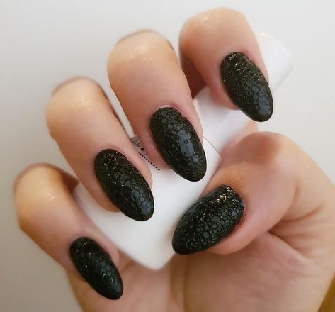 Born Pretty black gel polish with soap bubble design and shiny top coat. Black Gel Polish, Bubble Design, Soap Bubbles, Black Snake, Creative Outlet, Top Coat, Gel Polish, Acrylic Nails, Outlet