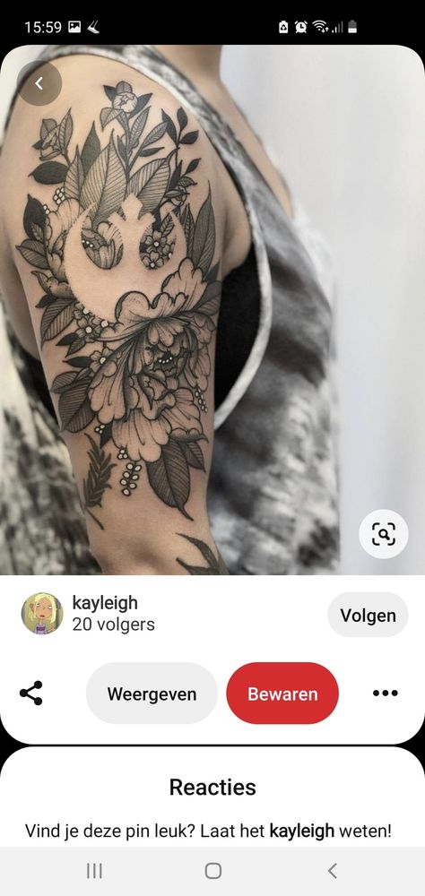 Star Wars Tattoo Flowers, Gamer Tattoo Sleeve, Star Wars Flower Tattoo, Floral Star Wars Tattoo, Star Wars Tattoo For Women, Star Wars Sleeve Tattoo, Saber Tattoo, Amy Tattoo, Star Wars Tattoo Sleeve