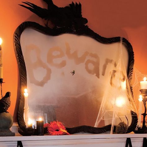 creepy mirror Horror Mirror, Creepy Mirror, Halloween Apartment, Spooky Diy Halloween Decor, Halloween Mirror, Halloween Decorating Ideas, Haunted House Diy, Spooky Decorations, Diy Halloween Games