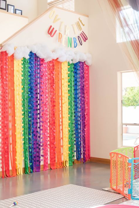 3rd Birthday Party Rainbow, Rainbow Party Ideas Decorations, Rainbow Backdrop Diy Birthday, Rainbow High Birthday Party Theme, Sustainable Birthday Decorations, Eco Friendly Birthday Decorations, Rainbow Ideas Decorations, Rainbow Backdrop Diy, Birthday Rainbow Theme Decoration