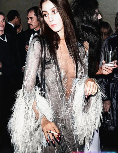 Boa Outfit, Cher Disco, Cher Singer, Studio 54 Aesthetic, 70s Cher, Studio 54 Fashion, Studio 54 Outfits, 23 Bday, Cher 70s