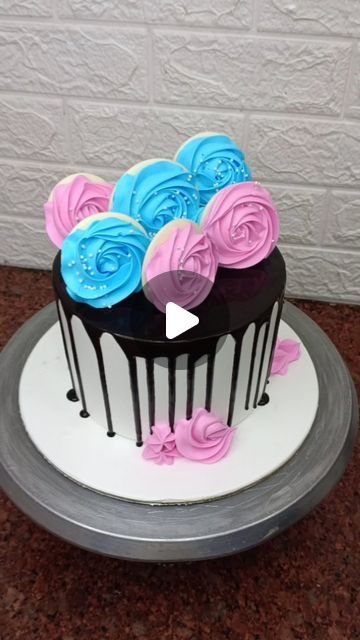 Rose Cake Design, Decoration Video, Chocolate Toppers, Roses Cake, Cake Boy, Video Reels, Chocolate Roses, Rose Cake, Chocolate Decorations