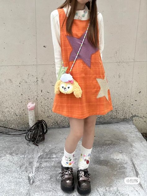 Weird Cute Outfits, Quirky Winter Outfits, Weird Girl Aesthetic Outfits, Weird Girl Outfits, Childish Outfits, Kidcore Aesthetic Outfits, Dopamine Outfits, Whimsy Fashion, Apple Outfits