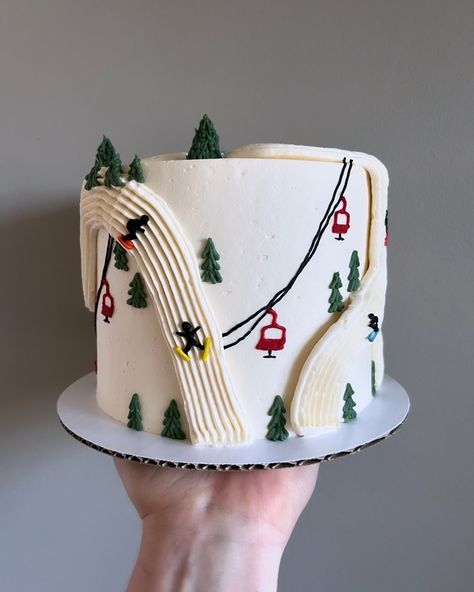 Sadly ski season is a bit delayed in Vermont this year, but that doesn’t stop us from daydreaming ⛷️❄️ • • Ordering ski themed cakes on our website 🔗 in bio! • • #skiingcake #skicake #buttercreamcakes #buttercreamcake #buttercream #buttercreamart #customcake #cakedecorating #cakestagram #cakedesign #instacake #cakeideas #vermontbakery #vermontbaker #homebaker #homebakery #bakergram #vermont #madeinvermont #madeinvt #shelburnevermont #shelburnevt #bluehousebakeshop #cake #baker #pastrychef Winter Cake Ideas Simple, Ski Slope Cake, Ski Wedding Cake, Apres Ski Themed Party, Cute Christmas Cake Ideas, Hunting Cakes For Men, Ski Cupcakes, Ski Cake Ideas, Outdoorsy Cake