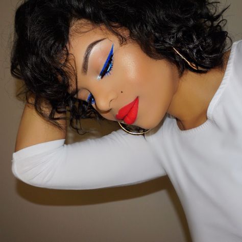 4th of July Makeup Independence Day Eye Makeup, Patriotic Makeup Eye, 4th Of July Makeup Looks, Patriotic Makeup, Mexican Makeup, July Makeup, Stunning Makeup Looks, Red Makeup Looks, 4th Of July Makeup