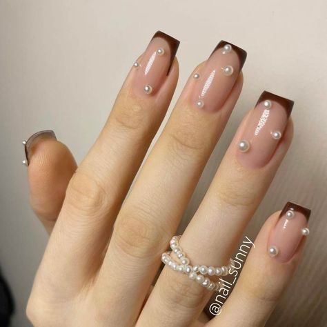 Nails With Pearl, Brown French Tip, Brown Nail Art, Brown French, Idea Nail, Brown Nail, Brown Nails Design, Pearl Nails, Vacation Nails