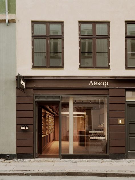 Aesop store interior references Louisiana Museum of Modern Art Aesop Shop, Red Brick Tiles, Aesop Store, Brick Apartment, Mobile Architecture, Humble Design, Malibu Beach House, Louisiana Museum, Palace Interior