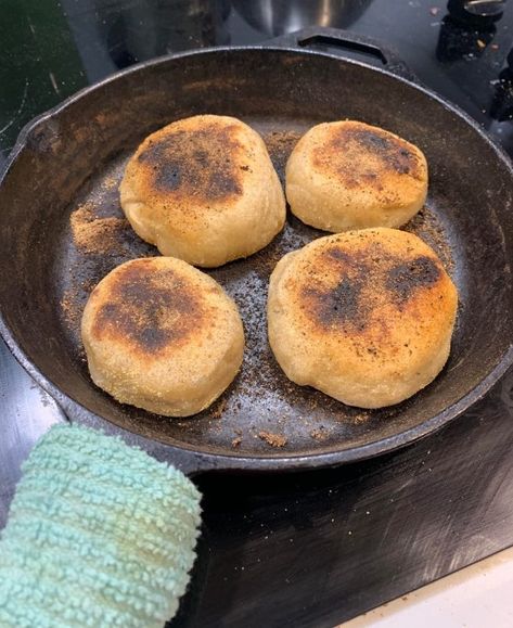 These sourdough buttermilk English Muffins are tangy and the perfect addition to breakfast and brunch! Sourdough Buttermilk Recipes, Buttermilk Sourdough, Sourdough Buttermilk, Sourdough English Muffins, Starter Recipes, Sourdough Starter Recipe, Buttermilk Recipes, Breakfast And Brunch, English Muffins