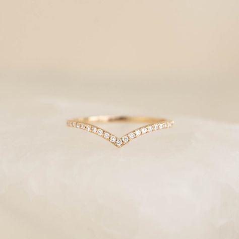 Diamond V Ring 14k Gold - Sanne V Ring, Engagement Inspo, Chevron Ring, Traditional Jewelry, Diamond Sizes, Stacking Ring, Gold Band, High Quality Jewelry, Gold Bands