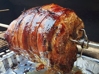 Rotisserie Pork Roast, Pork Leg Recipes, Pork Leg Roast, Hog Roast, Pork Leg, Pork Roast Recipes, Roast Recipes, Fennel Seeds, Roast Beef