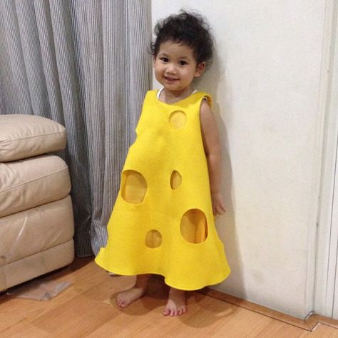 Cheese Dress #cheese #cheesecostume #kid #kids #kidsdress #kidscostume #dress #dresses #costume #icouturiere Cheese Dress, Cheese Costume, Best Halloween Costumes Ever, Baby Kostüm, Mouse Costume, Dress Up Boxes, Diy Kostüm, Kids Holiday Gifts