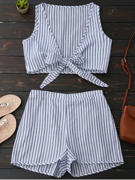 Plunge Striped Front Tied Top with Shorts - BLUE STRIPE S Teen Pants, Áo Blu, Teen Skirts, Moda Do Momento, Top With Shorts, Teen Shorts, How To Wear Leggings, Kleidung Diy, Outfit Trends