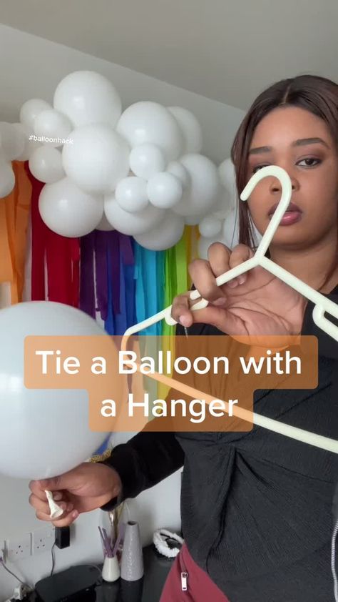 Tie A Balloon Easy Way To, How To Tie A Balloon With A Hanger, How To Keep Balloons From Popping Outside, Easiest Way To Tie A Balloon, Hang Balloons Without Helium, Tie Balloons Easy Way To, How To Tie A Balloon Knot Easy, Balloon Tie Hack, How To Tie Balloons To An Arch