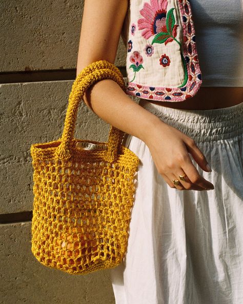 Colors ⭐️ The title of the bag of the season goes to @matamba_artesanal and the fique mini tote 💚 Photographed by @carmentrianaa #whitelabelproject #matamba #summertote #accessories #ethicalfashion #artesanato Colombian Design, 2024 Colors, Loose Crochet, Night Summer, Environmental Sustainability, Summer Tote, Fashion And Design, Color Tone, Mini Tote