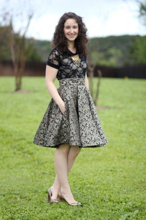 brocade circle skirt. | via Megan Nielsen. Horsehair Braid Hem, Brocade Skirts, Dress Making Tutorial, Horse Hair Braiding, Horsehair Braid, Interesting Fashion, Retro Goth, Braiding Your Own Hair, Dress Sewing Tutorials