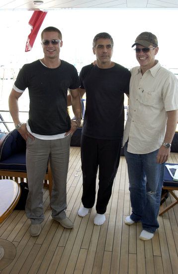 Set Sail With Over 100 Celebrity Boating Pictures: Brad Pitt, George Clooney, Matt Damon Brad Pitt George Clooney, George Clooney Style, Boating Pictures, Oceans Twelve, Oceans Eleven, Danny Ocean, Oceans 11, Matt Damon, Ideal Man