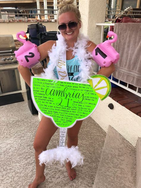 21st Birthday at the River // Floaties & a Laminated Bar Hopping Checklist! 21st Birthday Beach Theme, 21st Birthday Vegas, Birthday Surprise Ideas, 21st Birthday Checklist, Lake Birthday, 21st Birthday Sign, Clue Board Game, Surprise Ideas, Lake Party