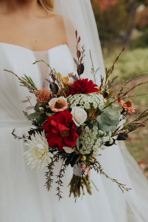 Autumn Wedding Australia, Wedding Bouquet Fall, Wedding Australia, Flowers Ideas, Australia Wedding, Fall Wedding Bouquets, Garden Images, Autumn Wedding, Wedding Arch