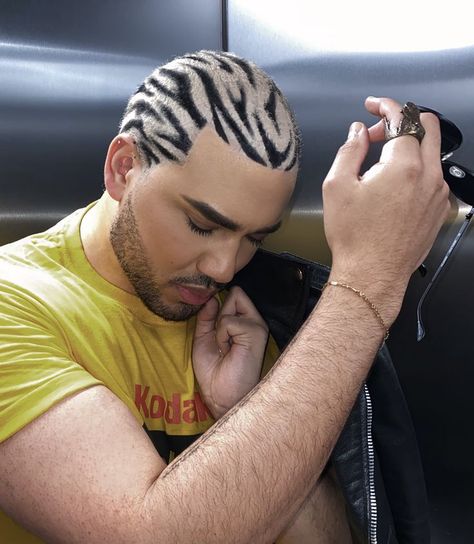 Zebra Hair, Shaved Hair Designs, Head Tattoos, Mens Shaving, Artistic Hair, Buzz Cut, Shaved Hair, Hair Art, Hair Designs