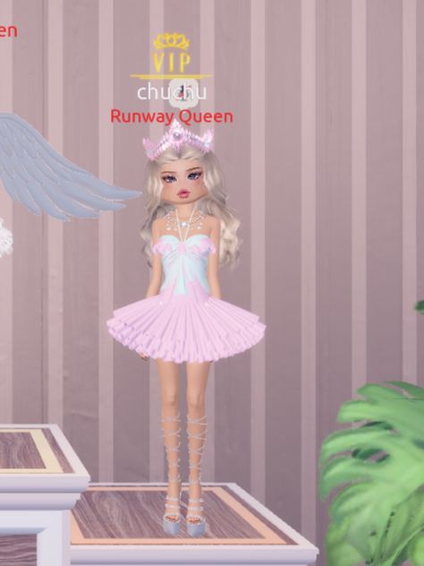 dress to impress roblox barbie swan lake Barbie Swan Lake Dress To Impress, Swan Lake Dress Gowns, Swan Lake Dress To Impress, Swan Lake Mini Dress, Barbie Swan Lake Cosplay, Swan Lake Barbie Dress, Barbie Swan Lake, Swan Lake, Dress To Impress