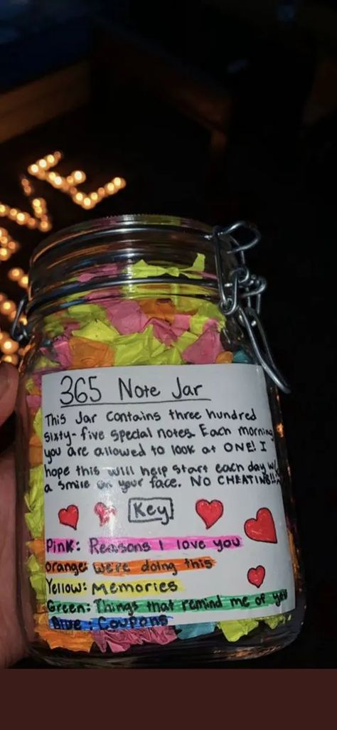 365 Day Jar Ideas, 365 Notes In A Jar Messages, Homemade Valentines Gifts For Him, Homemade Mason Jar Gifts, 365 Note Jar, Compliment Jar, Note Jar, Message Jar, Jar Of Notes