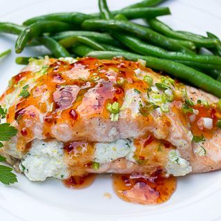 Salmon Stuffed, Maple Glazed Salmon, Stuffed Salmon, Ricotta Recipes, Lemon Ricotta, Glazed Salmon, Roasted Salmon, Salmon Recipe, Sweet Chili Sauce